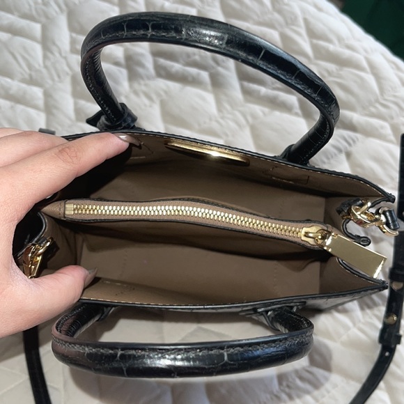 Michael kors purse - Picture 4 of 4